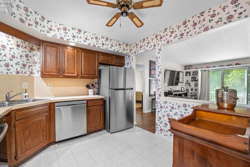 4704 Venice Heights Boulevard, Sandusky, 44870, 3 Bedrooms Bedrooms, ,2 BathroomsBathrooms,Residential,For Sale,Venice Heights,20262872