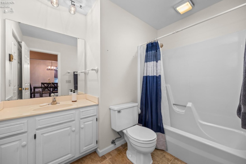 4704 Venice Heights Boulevard, Sandusky, 44870, 3 Bedrooms Bedrooms, ,2 BathroomsBathrooms,Residential,For Sale,Venice Heights,20262872