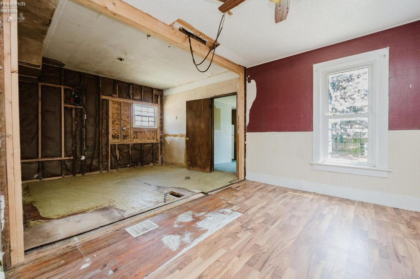 618 Lockwood Avenue, Sandusky, 44870, 3 Bedrooms Bedrooms, ,2 BathroomsBathrooms,Residential,For Sale,Lockwood,20262857