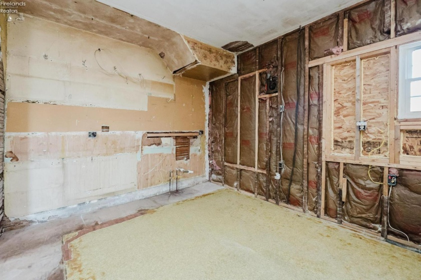 618 Lockwood Avenue, Sandusky, 44870, 3 Bedrooms Bedrooms, ,2 BathroomsBathrooms,Residential,For Sale,Lockwood,20262857