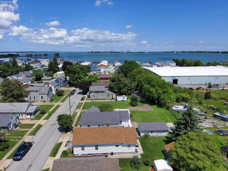 618 Lockwood Avenue, Sandusky, 44870, 3 Bedrooms Bedrooms, ,2 BathroomsBathrooms,Residential,For Sale,Lockwood,20262857