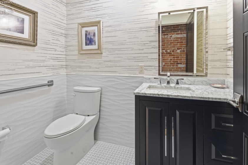 122 Madison Street, Port Clinton, 43452, 3 Bedrooms Bedrooms, ,3 BathroomsBathrooms,Residential,For Sale,Madison,20262942