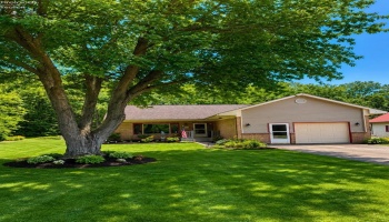 4656 Karlite Drive, Port Clinton, 43452, 3 Bedrooms Bedrooms, ,2 BathroomsBathrooms,Residential,For Sale,Karlite,20262945