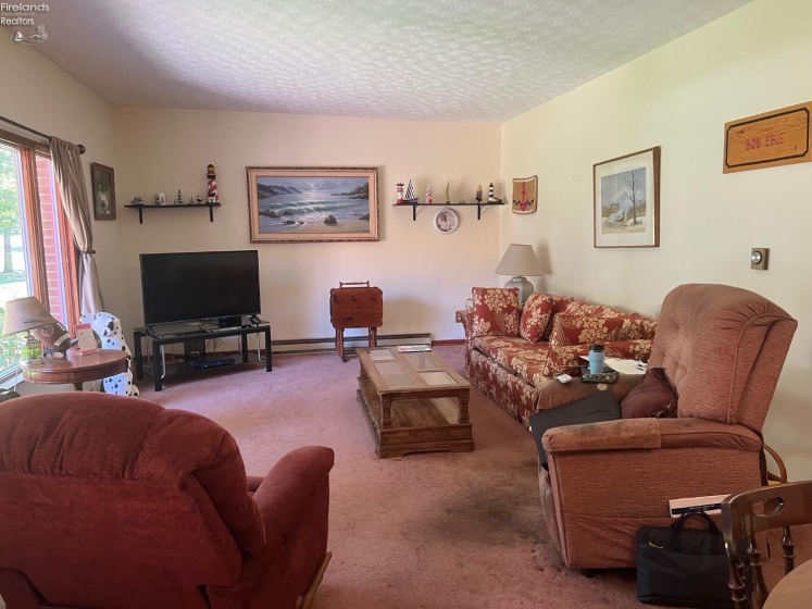 4656 Karlite Drive, Port Clinton, 43452, 3 Bedroom Bedrooms, ,2 BathroomBathrooms,Residential,For Sale,Karlite,20262945