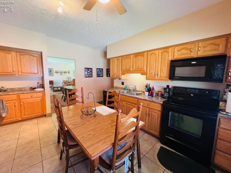 4656 Karlite Drive, Port Clinton, 43452, 3 Bedroom Bedrooms, ,2 BathroomBathrooms,Residential,For Sale,Karlite,20262945