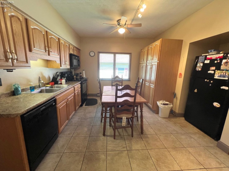 4656 Karlite Drive, Port Clinton, 43452, 3 Bedroom Bedrooms, ,2 BathroomBathrooms,Residential,For Sale,Karlite,20262945