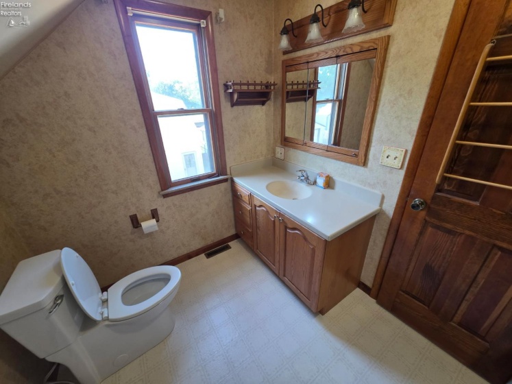 1508 Taylor Street, Sandusky, 44870, 3 Bedrooms Bedrooms, ,1 BathroomBathrooms,Residential,For Sale,Taylor,20262944