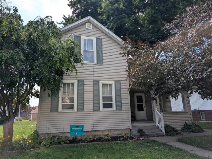 326 Spruce Street, Fremont, 43420, 4 Bedrooms Bedrooms, ,1 BathroomBathrooms,Residential,For Sale,Spruce,20262485