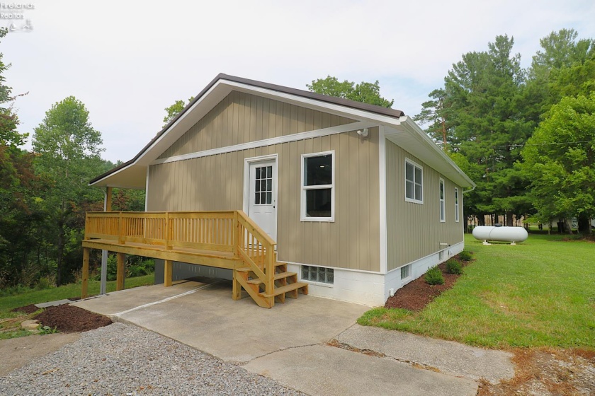 5236 Zenobia Road, Wakeman, 44889, 2 Bedrooms Bedrooms, ,2 BathroomsBathrooms,Residential,For Sale,Zenobia,20262940