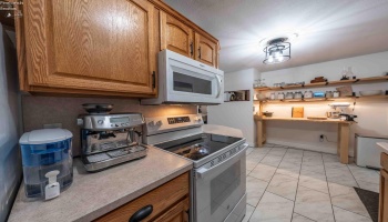 303 Erieview, Sheffield Lake, 44054, 3 Bedrooms Bedrooms, ,1 BathroomBathrooms,Residential,For Sale,Erieview,20262975
