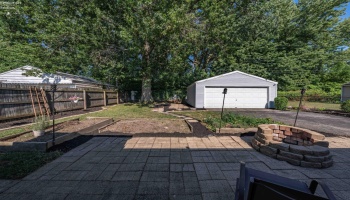303 Erieview, Sheffield Lake, 44054, 3 Bedrooms Bedrooms, ,1 BathroomBathrooms,Residential,For Sale,Erieview,20262975