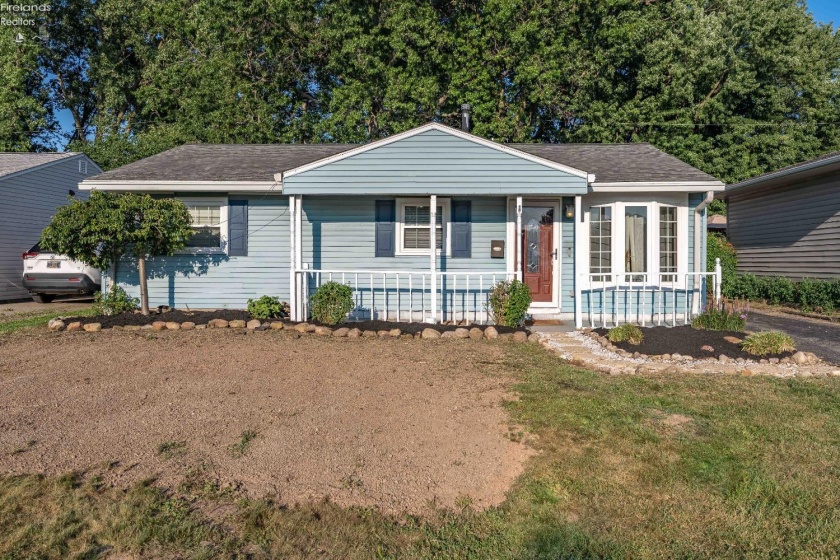 303 Erieview, Sheffield Lake, 44054, 3 Bedrooms Bedrooms, ,1 BathroomBathrooms,Residential,For Sale,Erieview,20262975