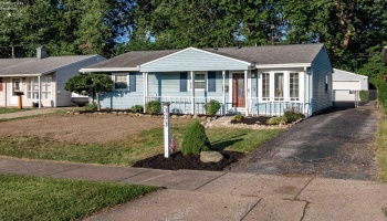 303 Erieview, Sheffield Lake, 44054, 3 Bedrooms Bedrooms, ,1 BathroomBathrooms,Residential,For Sale,Erieview,20262975