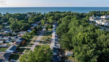 303 Erieview, Sheffield Lake, 44054, 3 Bedrooms Bedrooms, ,1 BathroomBathrooms,Residential,For Sale,Erieview,20262975