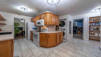 303 Erieview, Sheffield Lake, 44054, 3 Bedrooms Bedrooms, ,1 BathroomBathrooms,Residential,For Sale,Erieview,20262975