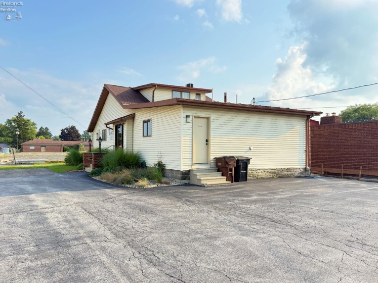 458 Market Street, Tiffin, 44883, ,Commercial,For Sale,Market,20262935