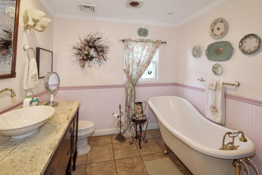148 Prospect Street, Oak Harbor, 43449, 4 Bedrooms Bedrooms, ,2 BathroomsBathrooms,Residential,For Sale,Prospect,20262928