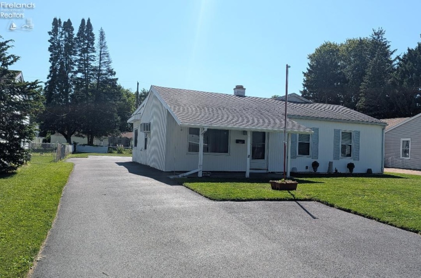 5007 Hartford Avenue, Sandusky, 44870, 3 Bedrooms Bedrooms, ,2 BathroomsBathrooms,Residential,For Sale,Hartford,20262952
