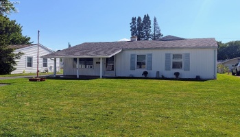 5007 Hartford Avenue, Sandusky, 44870, 3 Bedrooms Bedrooms, ,2 BathroomsBathrooms,Residential,For Sale,Hartford,20262952 5007 Hartford Avenue, Sandusky, 44870, 3 Bedrooms Bedrooms, ,2 BathroomsBathrooms,Residential,For Sale,Hartford,20262952