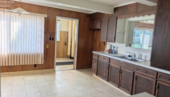 5007 Hartford Avenue, Sandusky, 44870, 3 Bedrooms Bedrooms, ,2 BathroomsBathrooms,Residential,For Sale,Hartford,20262952 5007 Hartford Avenue, Sandusky, 44870, 3 Bedrooms Bedrooms, ,2 BathroomsBathrooms,Residential,For Sale,Hartford,20262952