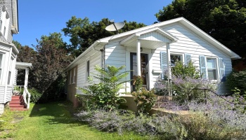 123 Monroe Street, Sandusky, 44870, 2 Bedrooms Bedrooms, ,1 BathroomBathrooms,Residential,For Sale,Monroe,20262936