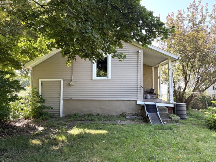 123 Monroe Street, Sandusky, 44870, 2 Bedrooms Bedrooms, ,1 BathroomBathrooms,Residential,For Sale,Monroe,20262936