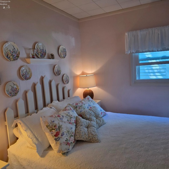 422 Oak Avenue, Lakeside, 43440, 2 Bedrooms Bedrooms, ,1 BathroomBathrooms,Residential,For Sale,Oak,20262971