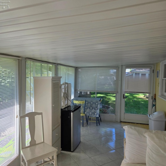 422 Oak Avenue, Lakeside, 43440, 2 Bedrooms Bedrooms, ,1 BathroomBathrooms,Residential,For Sale,Oak,20262971