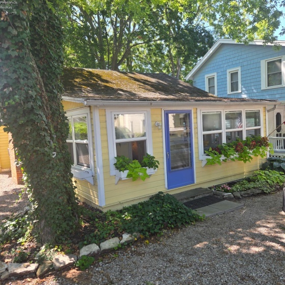 422 Oak Avenue, Lakeside, 43440, 2 Bedrooms Bedrooms, ,1 BathroomBathrooms,Residential,For Sale,Oak,20262971