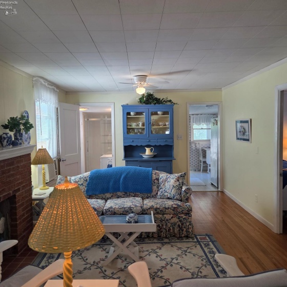 422 Oak Avenue, Lakeside, 43440, 2 Bedrooms Bedrooms, ,1 BathroomBathrooms,Residential,For Sale,Oak,20262971
