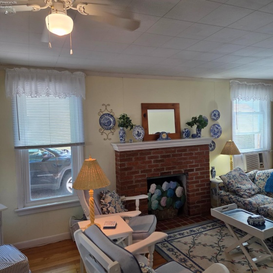 422 Oak Avenue, Lakeside, 43440, 2 Bedrooms Bedrooms, ,1 BathroomBathrooms,Residential,For Sale,Oak,20262971