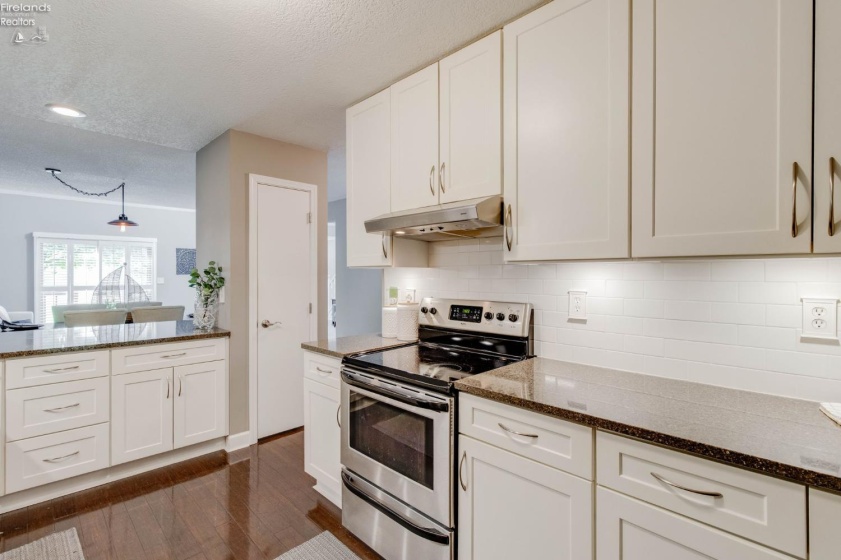 70 Harbors End, Port Clinton, 43452, 2 Bedrooms Bedrooms, ,2 BathroomsBathrooms,Residential,For Sale,Harbors End,20262977