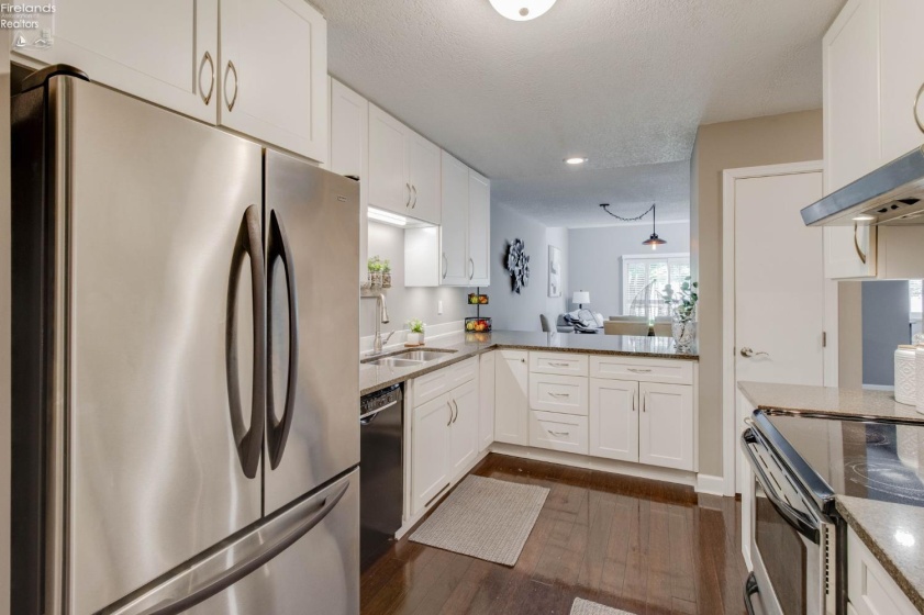 70 Harbors End, Port Clinton, 43452, 2 Bedrooms Bedrooms, ,2 BathroomsBathrooms,Residential,For Sale,Harbors End,20262977