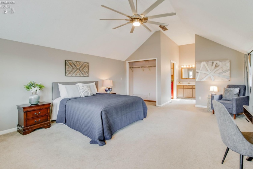 70 Harbors End, Port Clinton, 43452, 2 Bedrooms Bedrooms, ,2 BathroomsBathrooms,Residential,For Sale,Harbors End,20262977