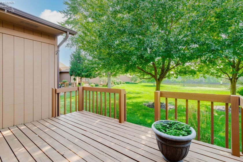 70 Harbors End, Port Clinton, 43452, 2 Bedrooms Bedrooms, ,2 BathroomsBathrooms,Residential,For Sale,Harbors End,20262977
