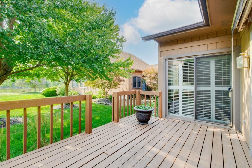 70 Harbors End, Port Clinton, 43452, 2 Bedrooms Bedrooms, ,2 BathroomsBathrooms,Residential,For Sale,Harbors End,20262977