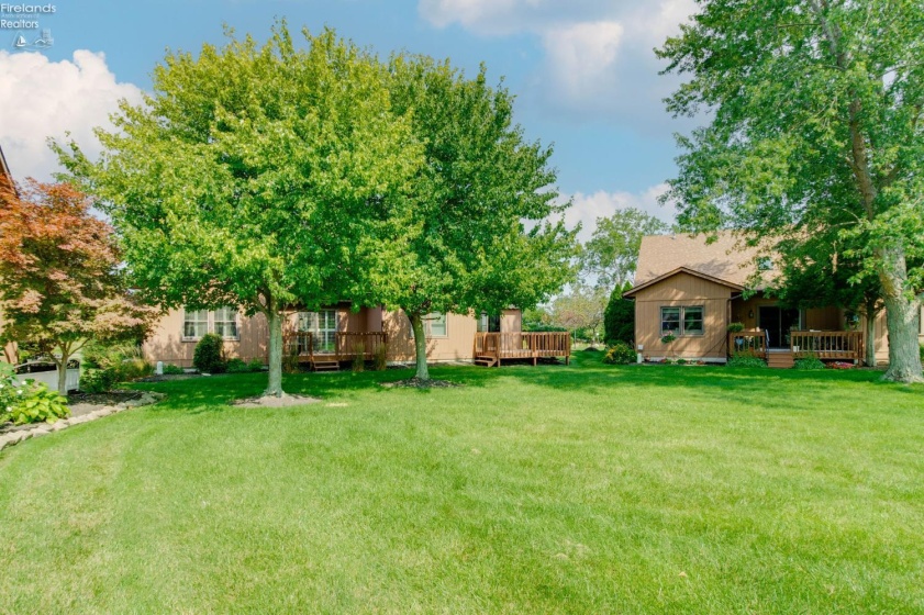 70 Harbors End, Port Clinton, 43452, 2 Bedrooms Bedrooms, ,2 BathroomsBathrooms,Residential,For Sale,Harbors End,20262977