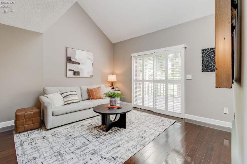 70 Harbors End, Port Clinton, 43452, 2 Bedrooms Bedrooms, ,2 BathroomsBathrooms,Residential,For Sale,Harbors End,20262977