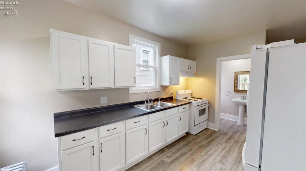 1606 McDonough Street, Sandusky, 44870, 3 Bedrooms Bedrooms, ,2 BathroomsBathrooms,Residential,For Sale,McDonough,20262932