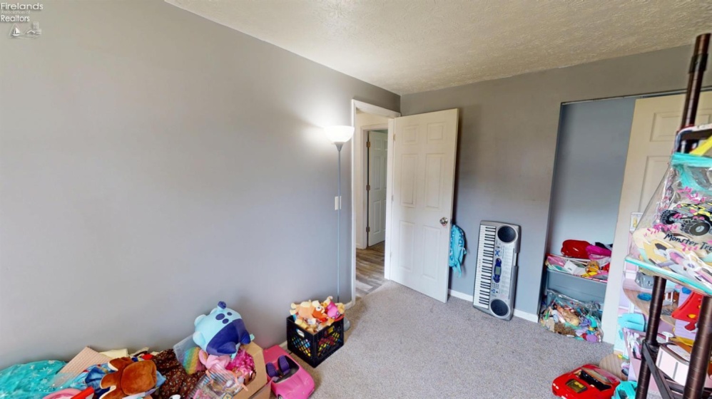 2250 Woodmont Drive, Fremont, 43420, 4 Bedrooms Bedrooms, ,2 BathroomsBathrooms,Residential,For Sale,Woodmont,20262948