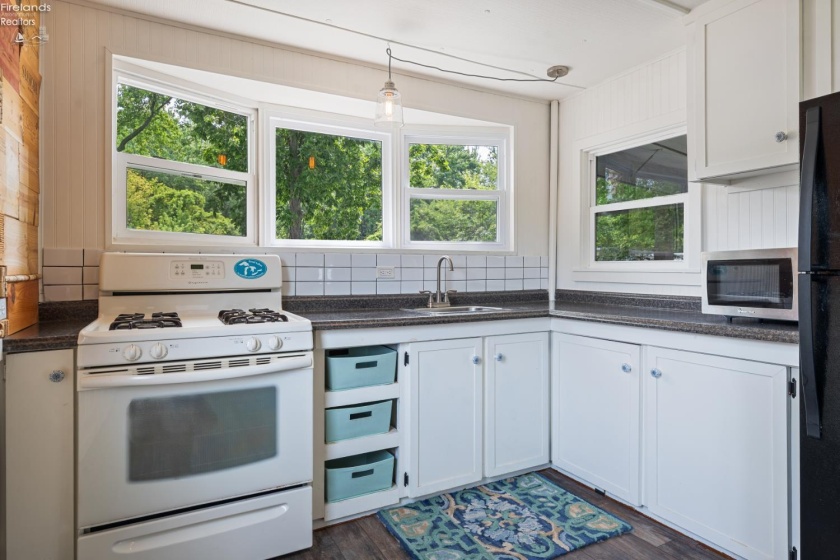 2175 Catawba Road, Port Clinton, 43452, 2 Bedrooms Bedrooms, ,1 BathroomBathrooms,Residential,For Sale,Catawba,20262941