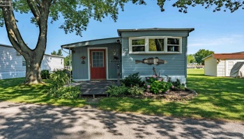 2175 Catawba Road, Port Clinton, 43452, 2 Bedrooms Bedrooms, ,1 BathroomBathrooms,Residential,For Sale,Catawba,20262941