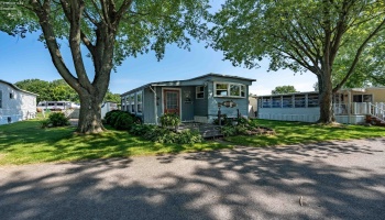 2175 Catawba Road, Port Clinton, 43452, 2 Bedrooms Bedrooms, ,1 BathroomBathrooms,Residential,For Sale,Catawba,20262941