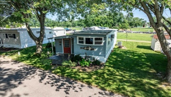 2175 Catawba Road, Port Clinton, 43452, 2 Bedrooms Bedrooms, ,1 BathroomBathrooms,Residential,For Sale,Catawba,20262941