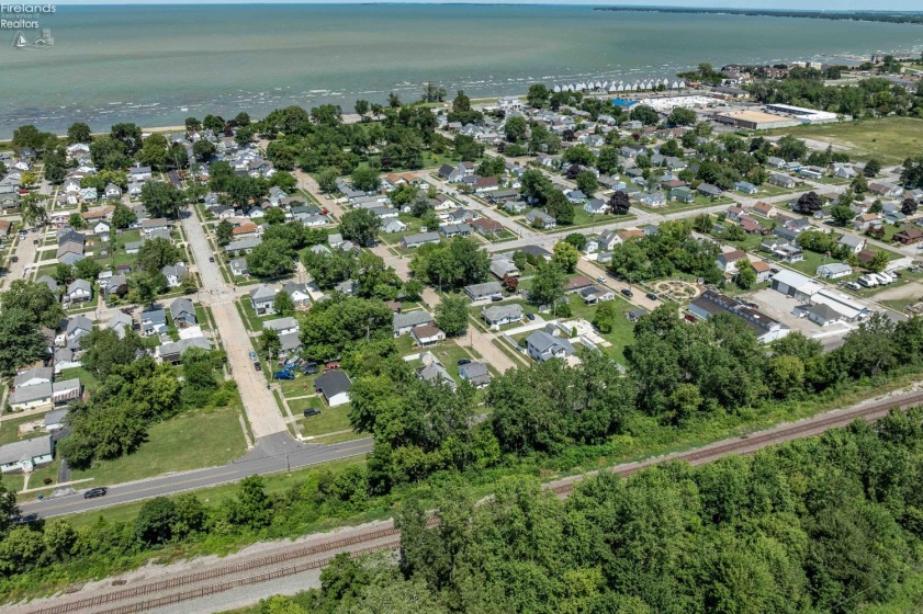 1017 State Street, Port Clinton, 43452, 2 Bedrooms Bedrooms, ,1 BathroomBathrooms,Residential,For Sale,State,20262986