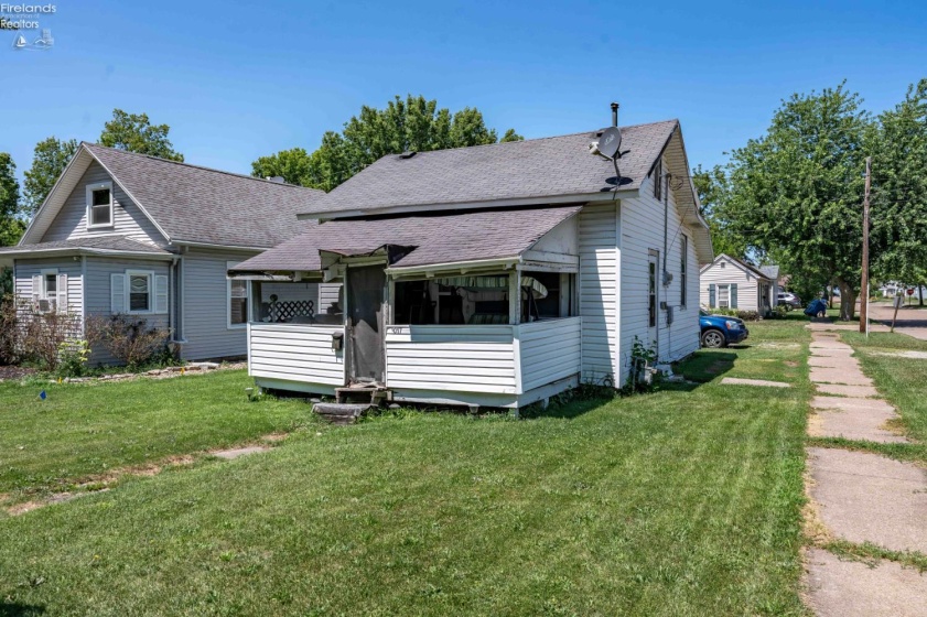 1017 State Street, Port Clinton, 43452, 2 Bedrooms Bedrooms, ,1 BathroomBathrooms,Residential,For Sale,State,20262986