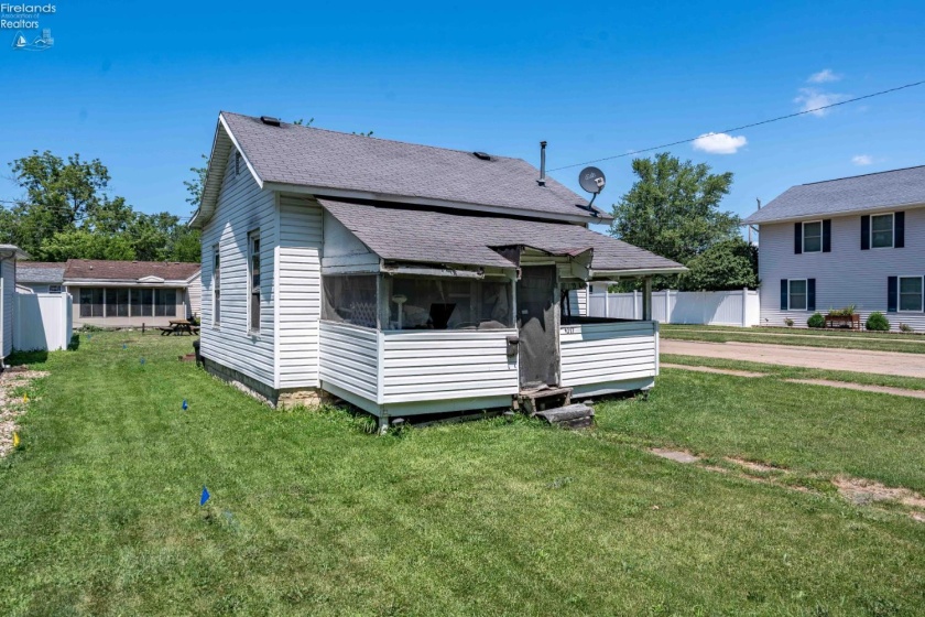1017 State Street, Port Clinton, 43452, 2 Bedrooms Bedrooms, ,1 BathroomBathrooms,Residential,For Sale,State,20262986