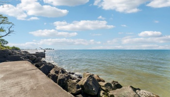 1611 E Erie, Lorain, 44052, 3 Bedrooms Bedrooms, ,2 BathroomsBathrooms,Residential,For Sale,E Erie,20262150