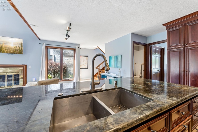 508 Mariner Village, Huron, 44839, 2 Bedrooms Bedrooms, ,3 BathroomsBathrooms,Residential,For Sale,Mariner Village,20263000