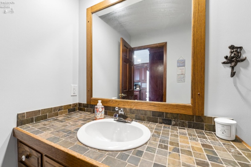 508 Mariner Village, Huron, 44839, 2 Bedrooms Bedrooms, ,3 BathroomsBathrooms,Residential,For Sale,Mariner Village,20263000
